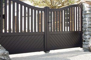 Menuiserie Girardin portail-1-menuiserie-girardin-300x200 Aménagement extérieur  